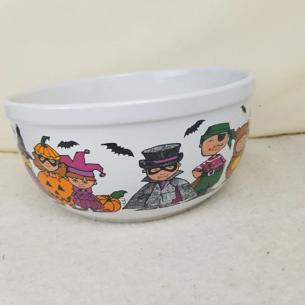 Vintage Halloween Bowl‎ Ceramic Kids in Costume Party Decor Collectible